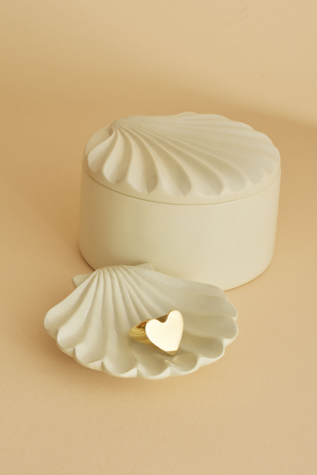 All-Natural Soapstone Scallop Shell Dishs