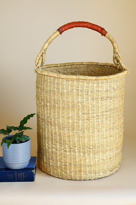 Small Natural Grass Hamper with Brown Leather Handle