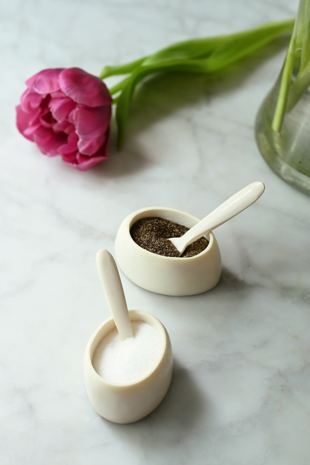 Natural Bone Spice Cup & Spoon Sets