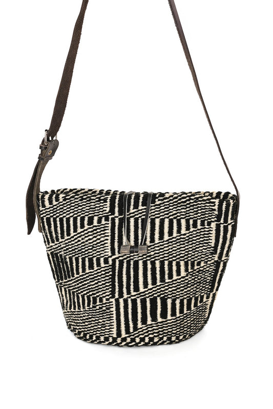 Kamba Triangles Patterned Sisal and Wool Purse